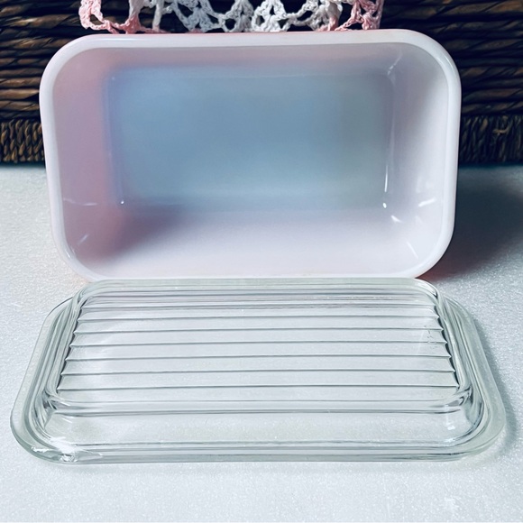 Flamingo Pink Pyrex Refrigerator Dish With Lid 502 Hard to Find - Picture 8 of 14